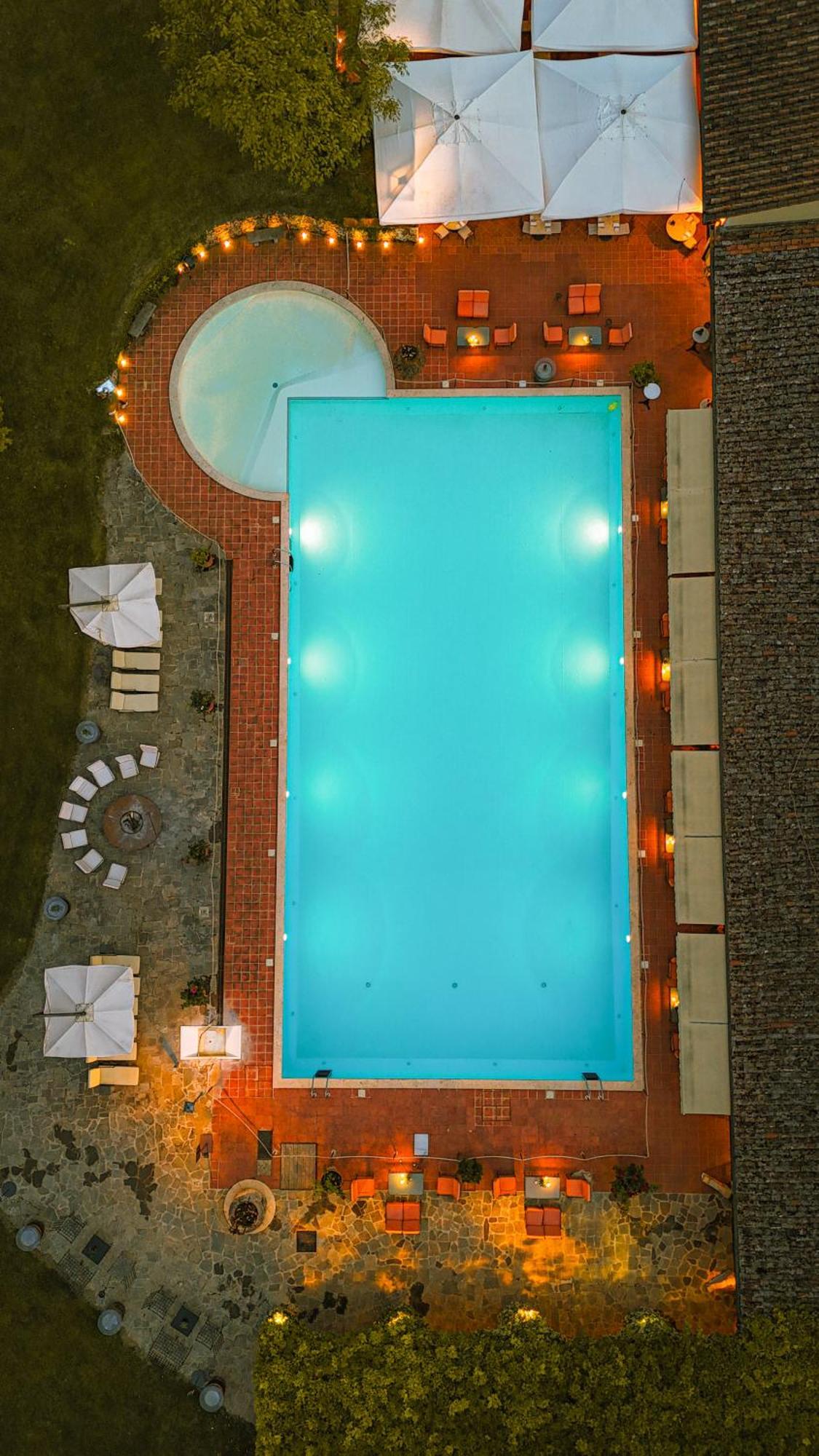 Borgo San Luigi 4*