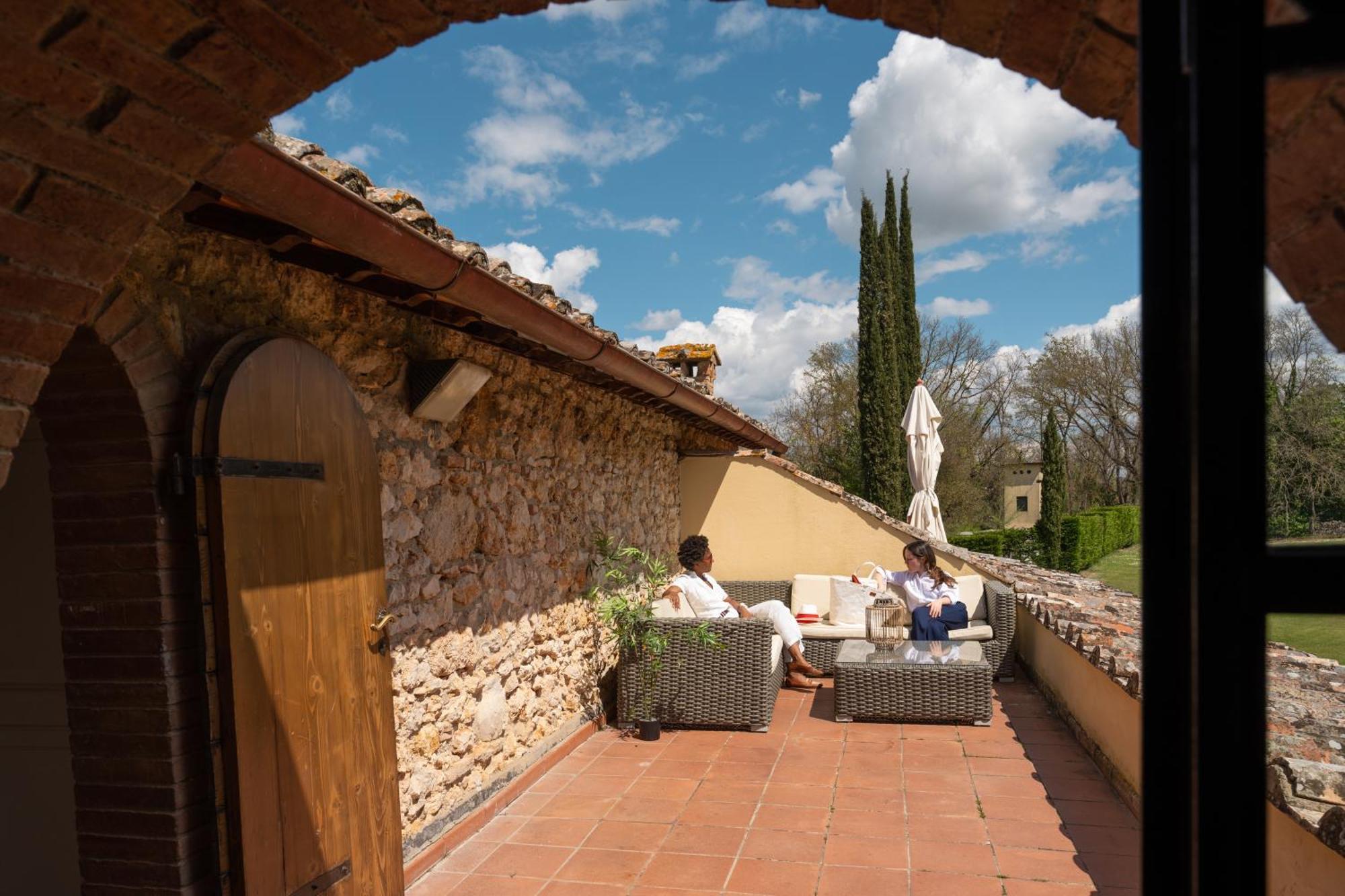 Borgo San Luigi Hotel