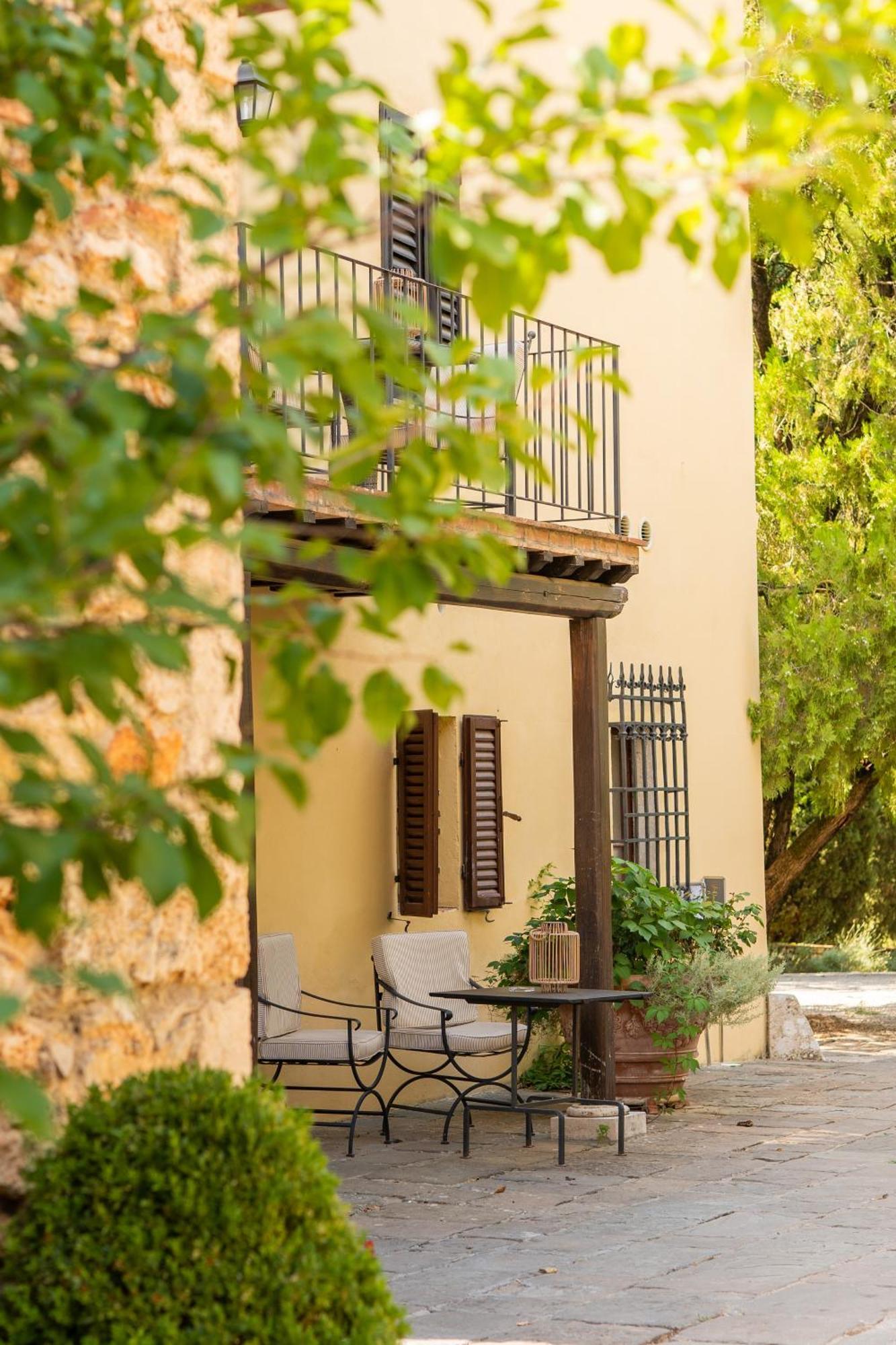 Borgo San Luigi Hotel